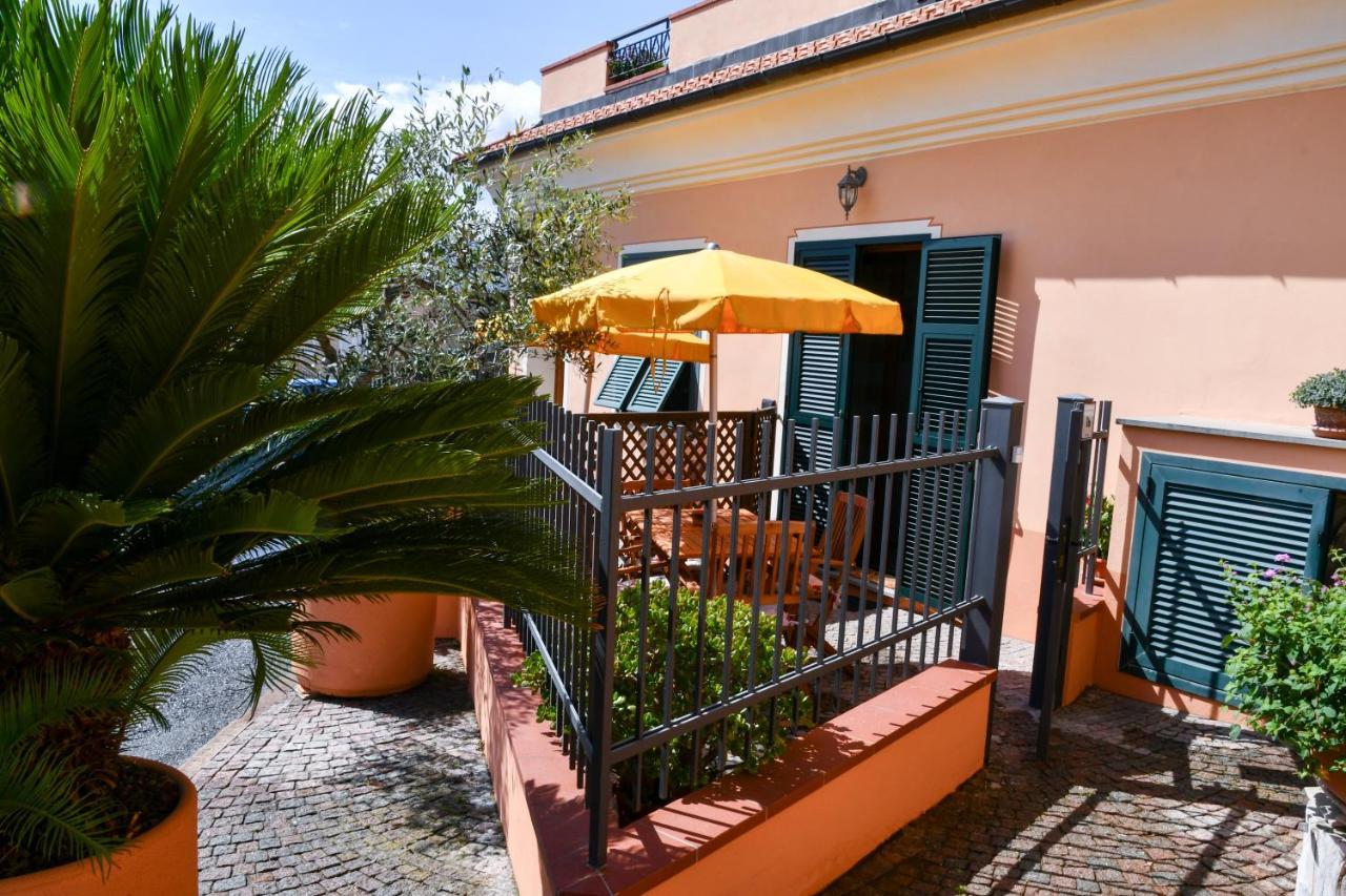 Gli Angeli Agriturismo Villa Cisano sul Neva Luaran gambar