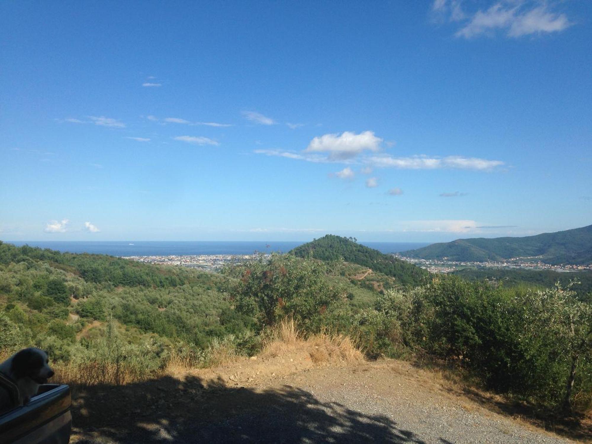 Gli Angeli Agriturismo Villa Cisano sul Neva Luaran gambar